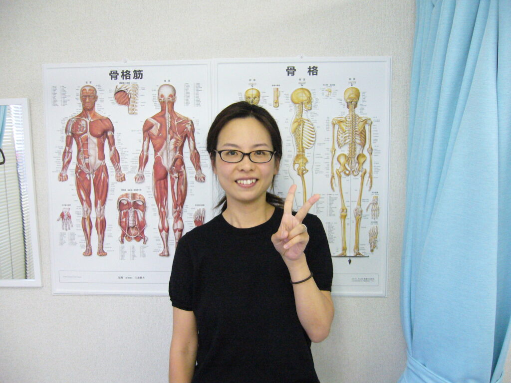 背中の肉が通院するうちにスッキリして…